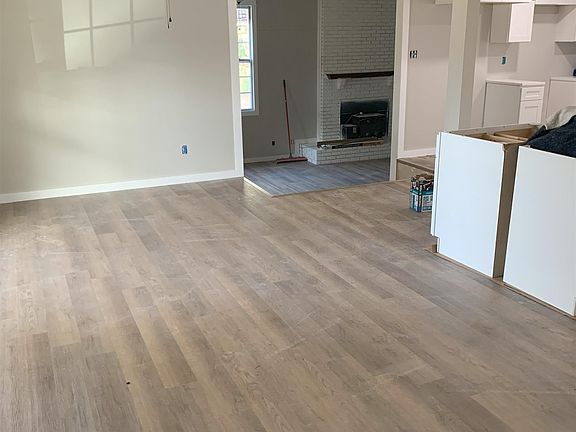 3rd image of 230 Carrie B Dr