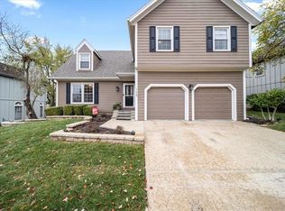 11628 Cody St, Overland Park, KS 66210