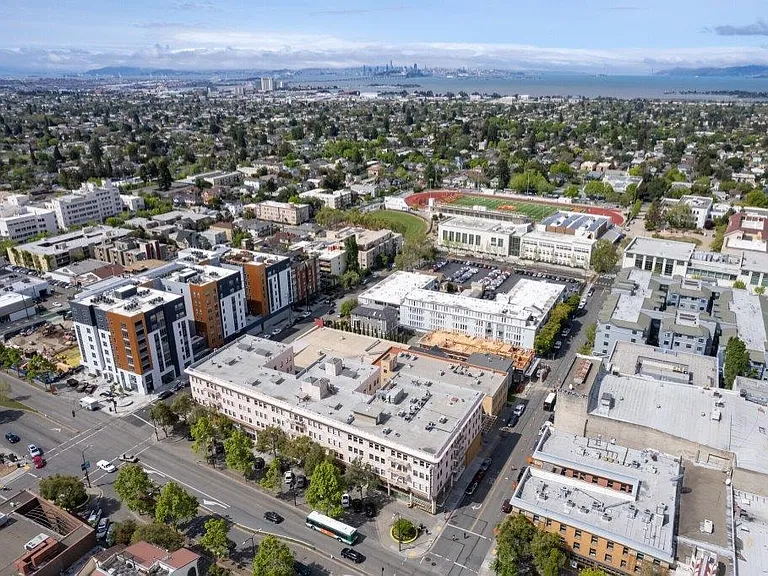 Shattuck Apartments — Photo 6