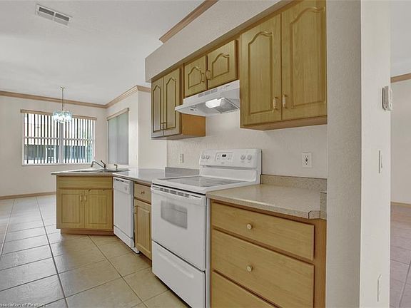 3rd image of 4407 Sturgeon Dr