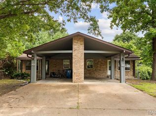 104 Britanna Dr, Swansea, IL