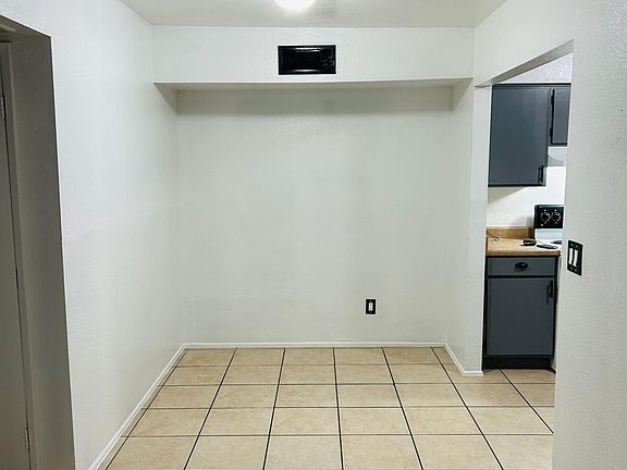 3rd image of 5735 S Morris Blvd APT D