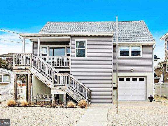 2nd image of 909 S Bay Ave