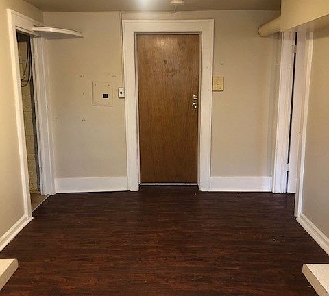 3rd image of 975 N Washington St APT 14