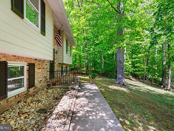 4th image of 12020 Parkriver Dr