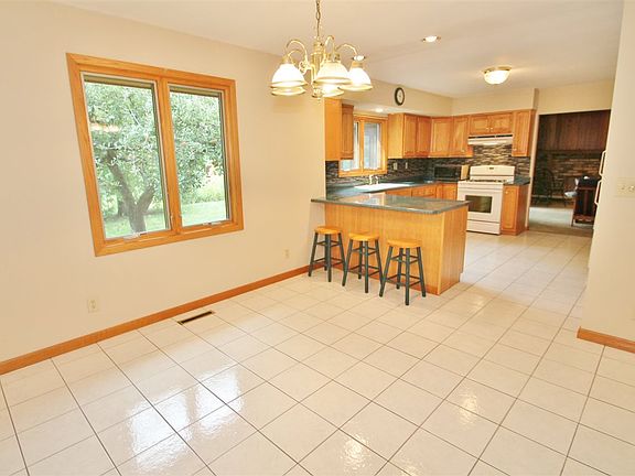 5th image of 5161 Potomac Dr