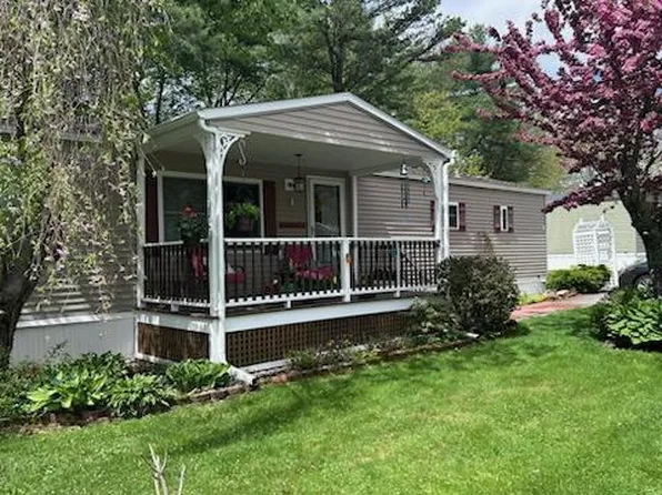 8 Fairview Drive, Lisbon, ME 04250