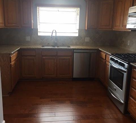 3rd image of 21136 Halldale Ave