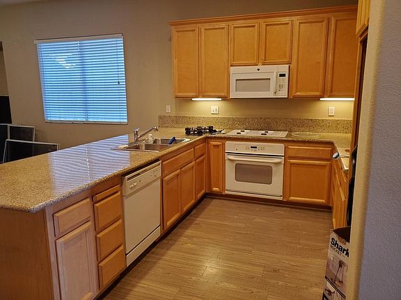 4th image of 124 Westlake Ct