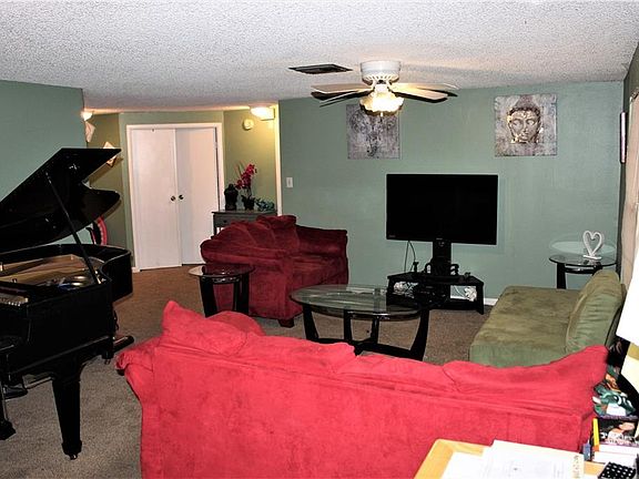 4th image of 3114 Sandspur Dr