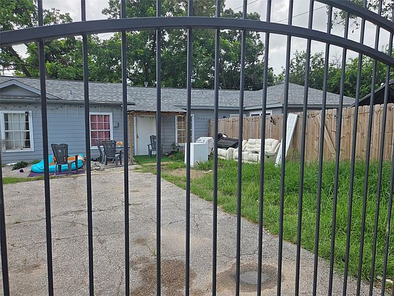 4th image of 5023 Hoover St