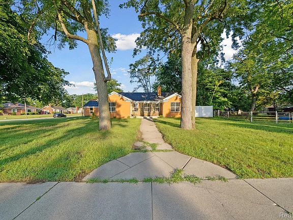 4th image of 21211 Southfield Rd