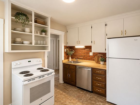 4th image of 1048 E Barbara Pl