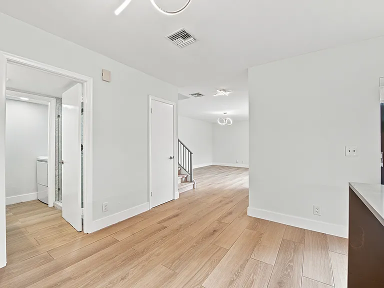 2695 Albatross Rd N #100 — Photo 8