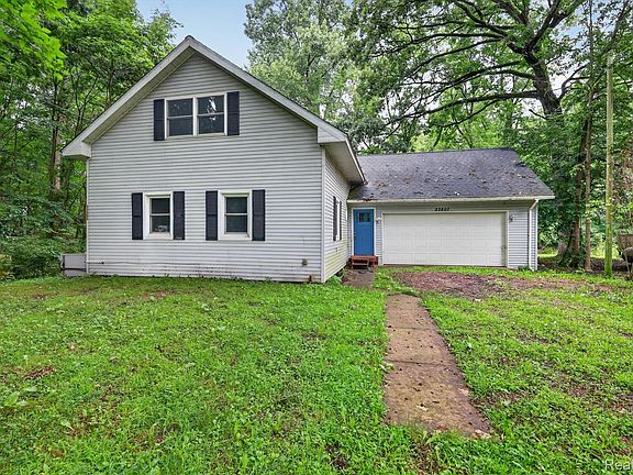 4th image of 33807 Chipper Dr