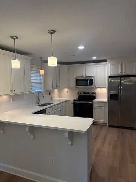 3 bed, 1693 sqft, $3,200 — Photo 3