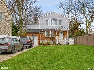 1905 Bedford Avenue, Bellmore, NY, 11710