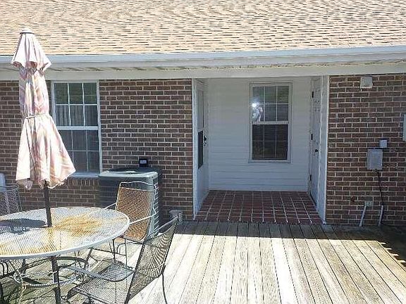 2nd image of 2900 Myrtle St Unit 6