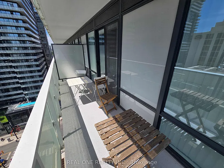 501 Yonge St #1109 — Photo 23