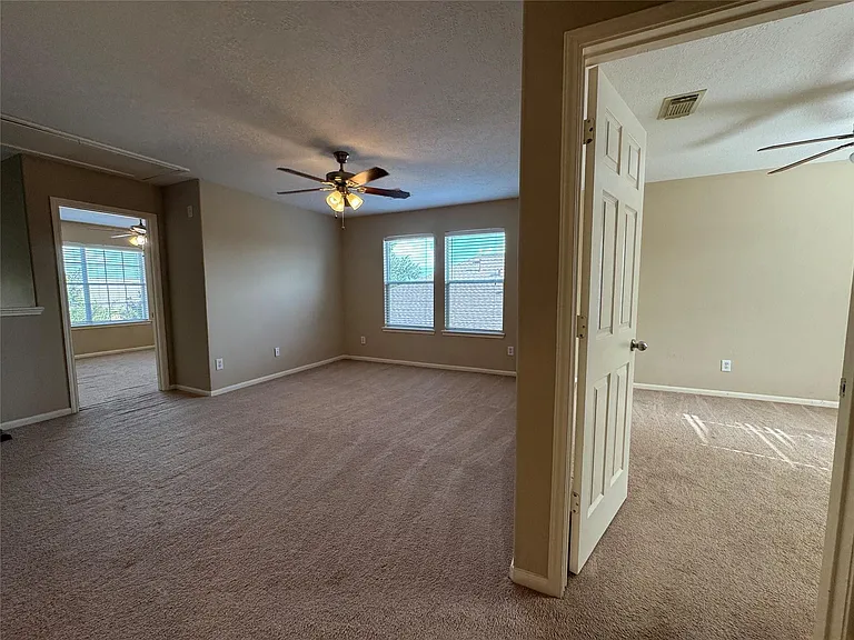2515 Ember Canyon Ln — Photo 27