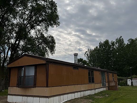 2nd image of 4966 Bush Rd