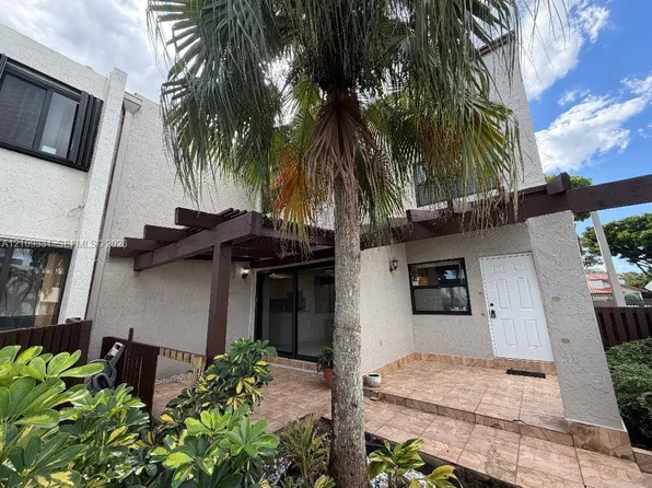 10231 Fontainebleau Blvd APT 106, Miami, FL 33172