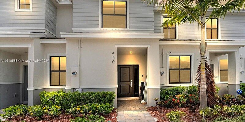 1st image of 450 NE 13th St