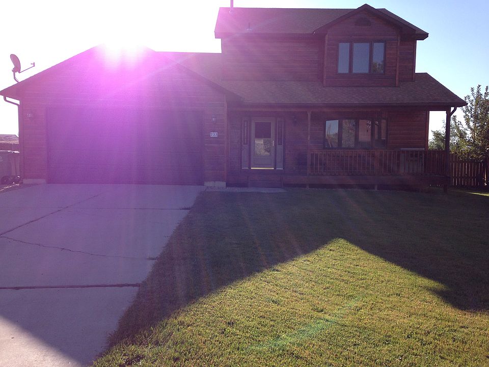 1st image of 733 Burr Dr