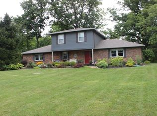 910 S Tall Oaks Dr E, Morgantown, IN 46160