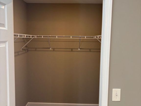 3rd image of 412 Southern Cross Dr APT 2