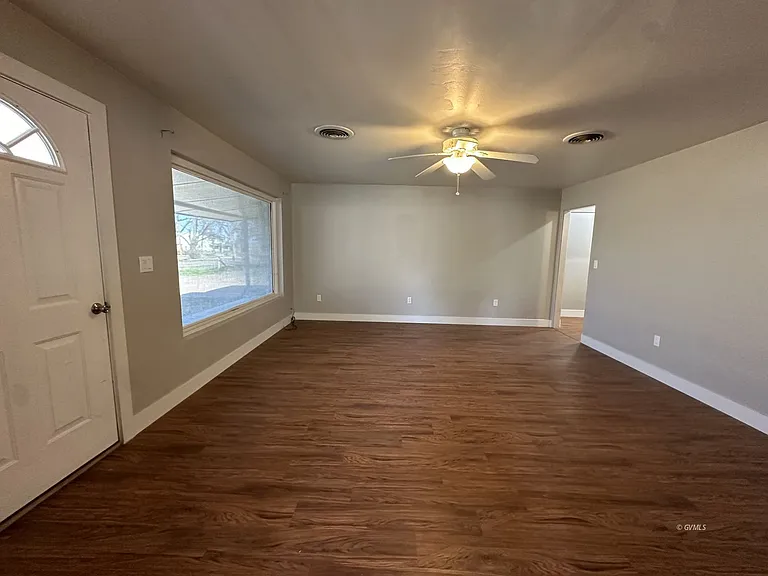 2883 N Bigler Ave — Photo 5