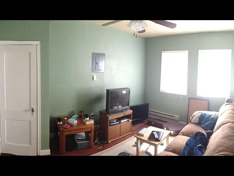 144 3rd Ave S #12 — Photo 2