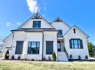 1114 Willow Springs Dr #8, Lebanon, TN 37087