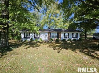 15780 E Breezeway Rd, Texico, IL 62889