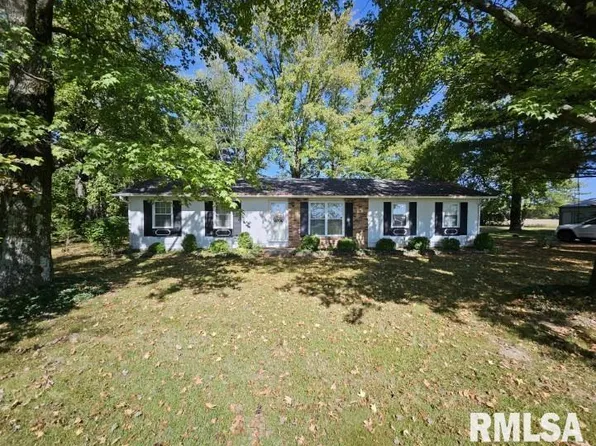 15780 E Breezeway Rd, Texico, IL 62889