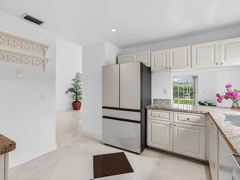6105 Via Laguna Ln — Photo 29