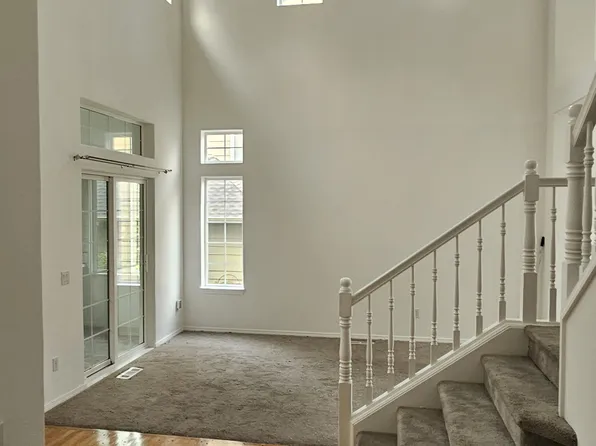 15303 NW Blakely Ln, Portland, OR 97229