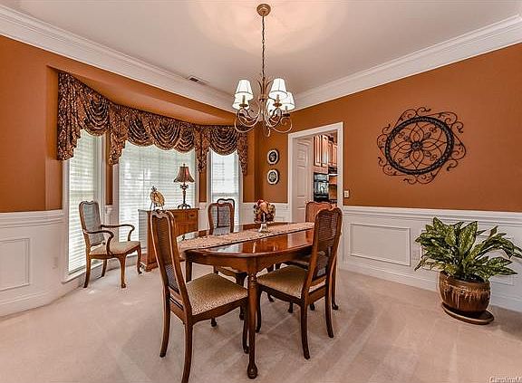 5th image of 1608 Crestgate Dr