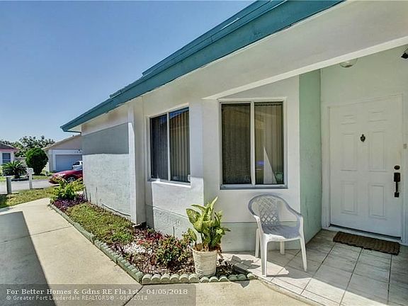 3rd image of 1004 W Jasmine Ln