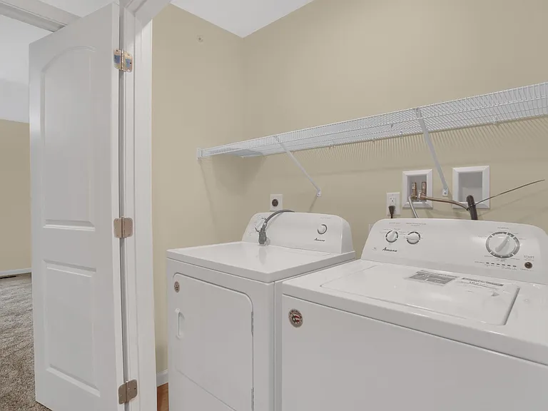32 Parker Spring Ave — Photo 3