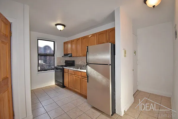 Rented by Ideal Properties Group | media 2