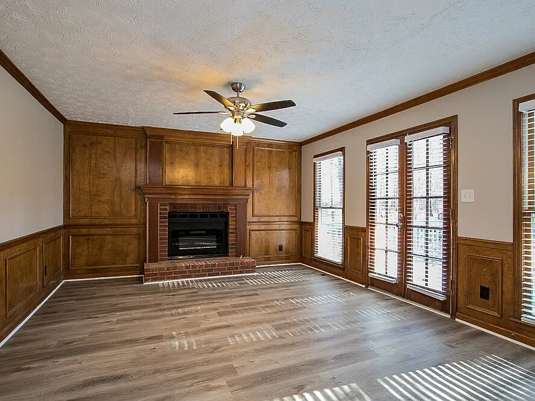 2306 Brafton Ct NW — Photo 8