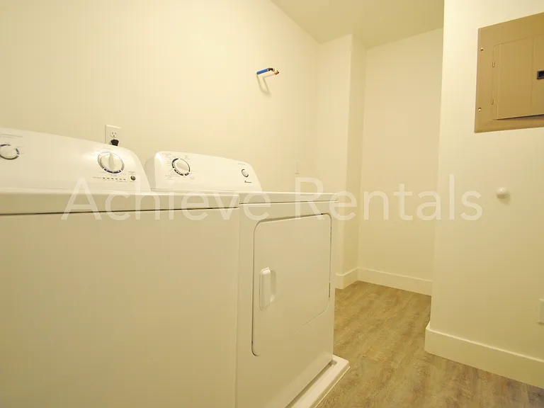 786 E Ruby Dr — Photo 14
