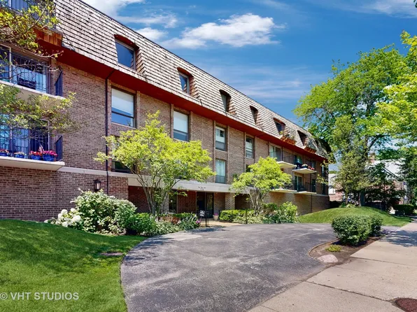 134 Green Bay Rd APT 109, Winnetka, IL 60093