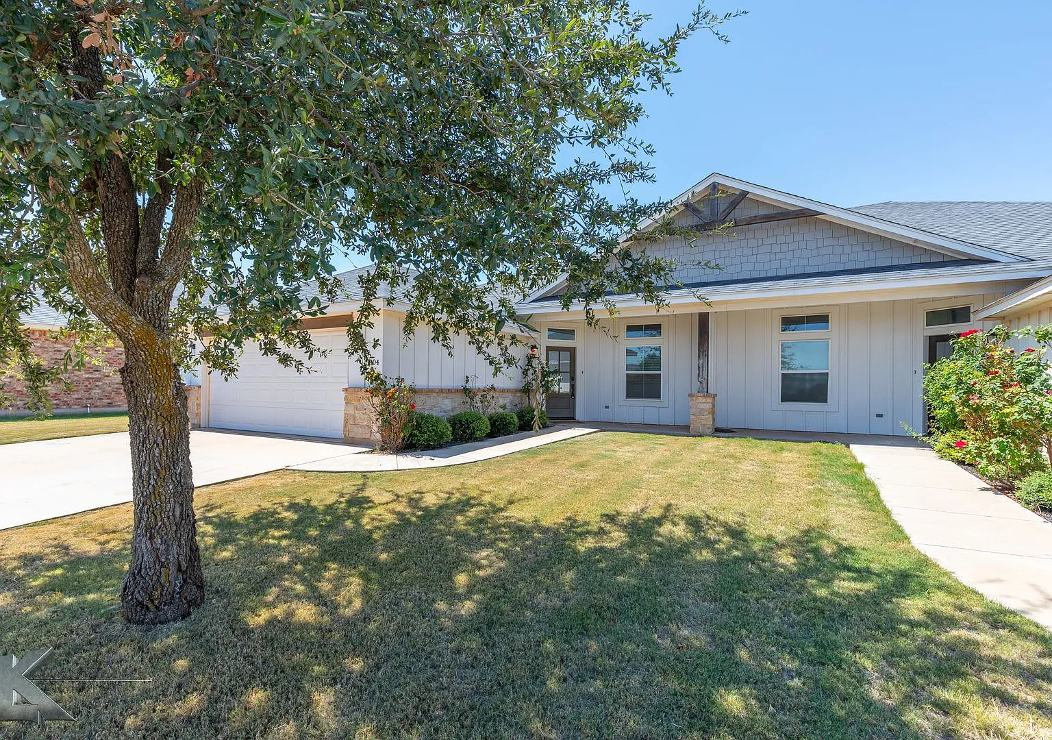 3/2/2 Ready To Rent! — Photo 2
