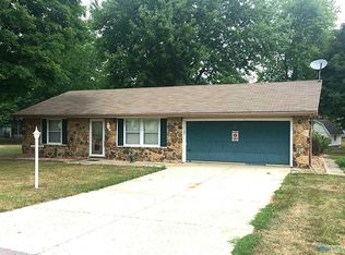 205 Oak Park Dr, Hicksville, OH 43526