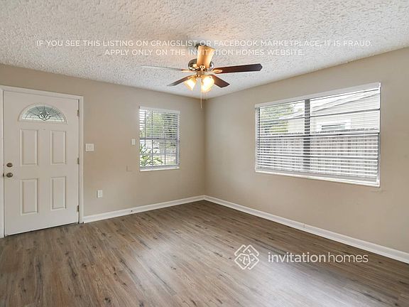 5th image of 4020 E Paris St