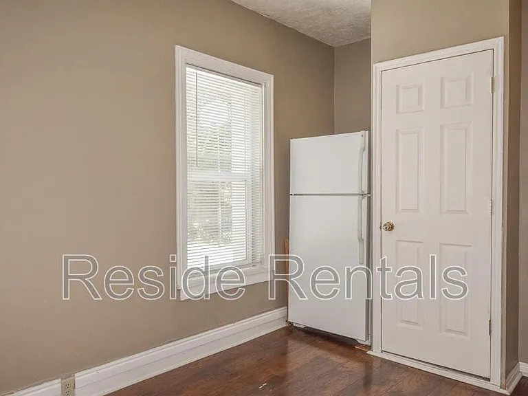 502 W Center St #1 — Photo 3