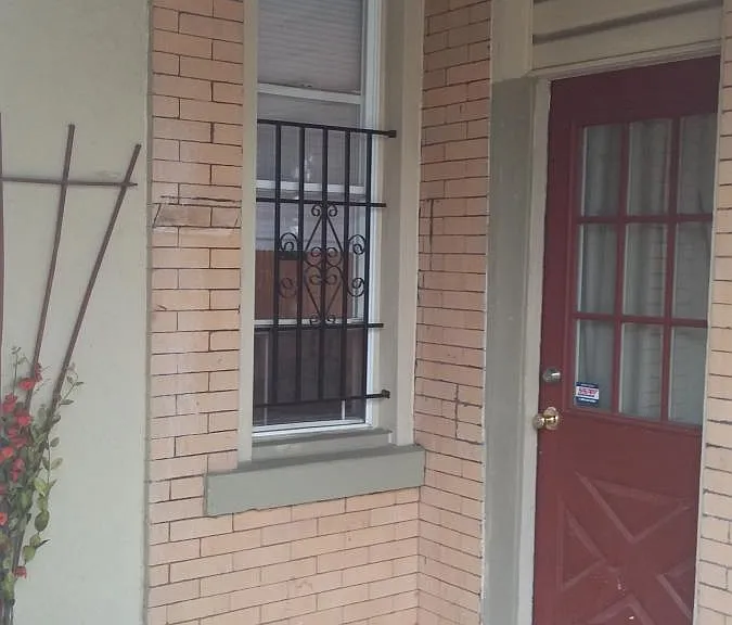 Private entrance and patio