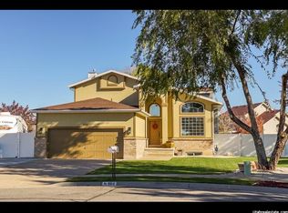 864 W 960 N, Clinton, UT 84015